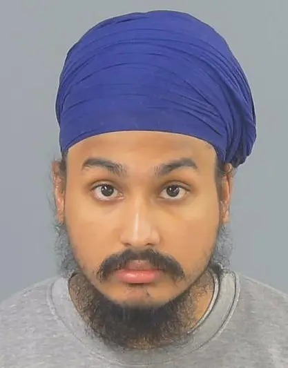 MarioNawfal's tweet photo. 🇬🇧 Vickrum Digwa, the monster who murdered Henry Nowak, was busted by police 2 years ago for stealing £1,000 worth of knives from a Sikh temple… 

He then got released without charges.

NGL, that haunting bodycam clip still lives rent-free in my head:  
“I was stabbed!”  
“I don’t think you have, mate.”

This story keeps getting worse.

How many more warnings did they need?

Source: The Telegraph