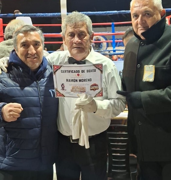 boxeodecatamarc's tweet photo. Moreno, de árbitro a jurado. Ver en: https://t.co/TQQEM8h8KP https://t.co/WA9q5Ea9zO