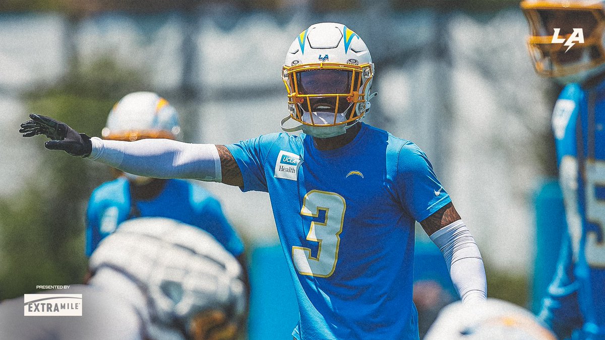 chargers's tweet photo. powering up https://t.co/lkJrnOvfnk