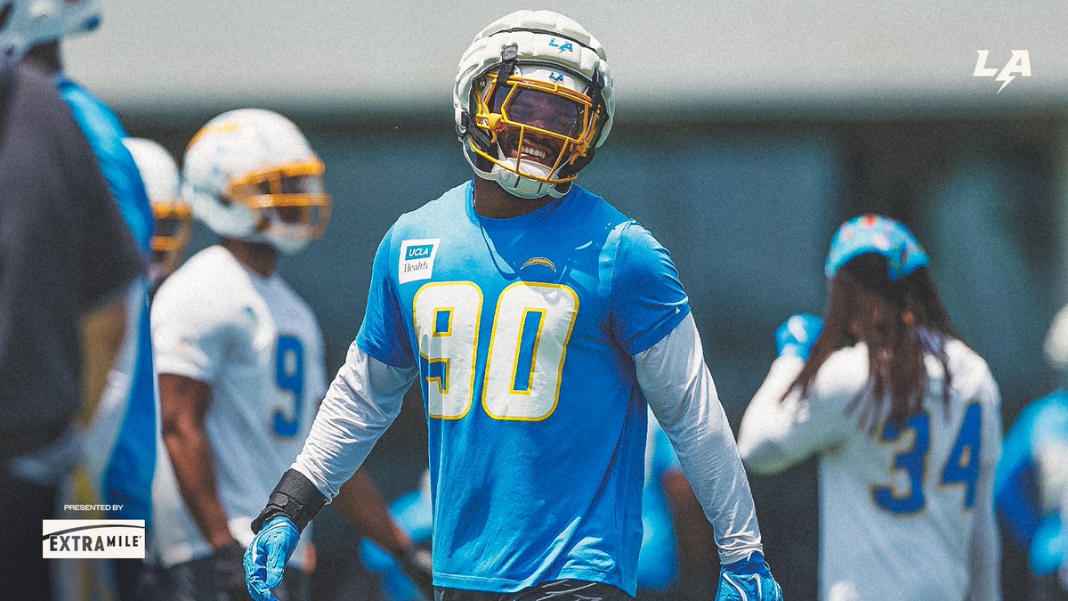 chargers's tweet photo. powering up https://t.co/lkJrnOvfnk