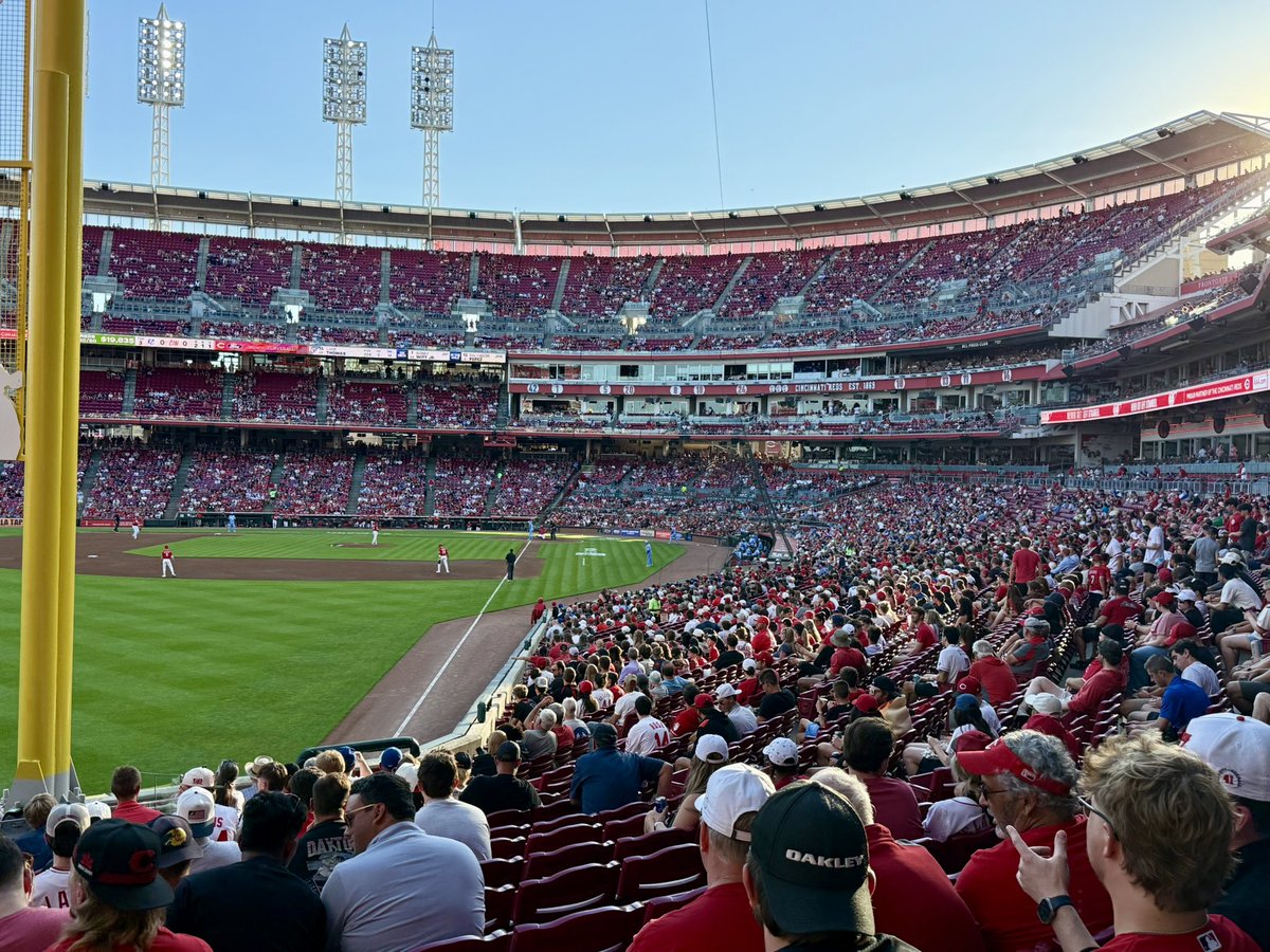 JohnnySalzarulo's tweet photo. Let’s Go Reds https://t.co/Kb0bGPakUA