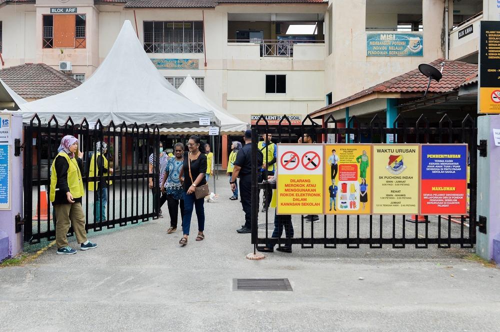 malaymail's tweet photo. Ethnic Indian voters seen as potential kingmakers in Malaysia’s 16th general election amid party competition. https://t.co/jowhPiT9QM https://t.co/4noWofpFY0
