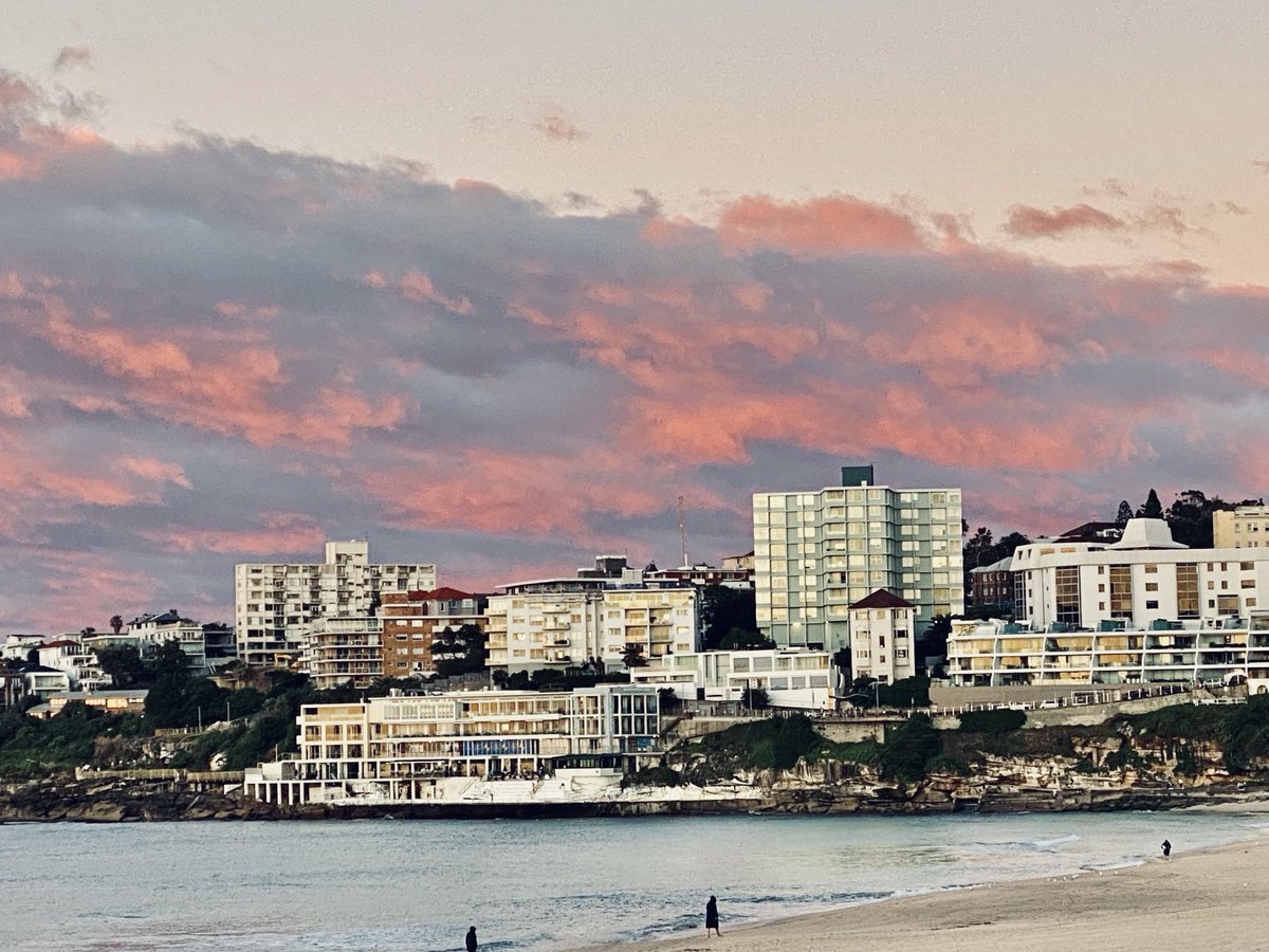 KHelsham's tweet photo. Exceptionally clear at Lake Bondi this morning https://t.co/tZBQDeGgyZ