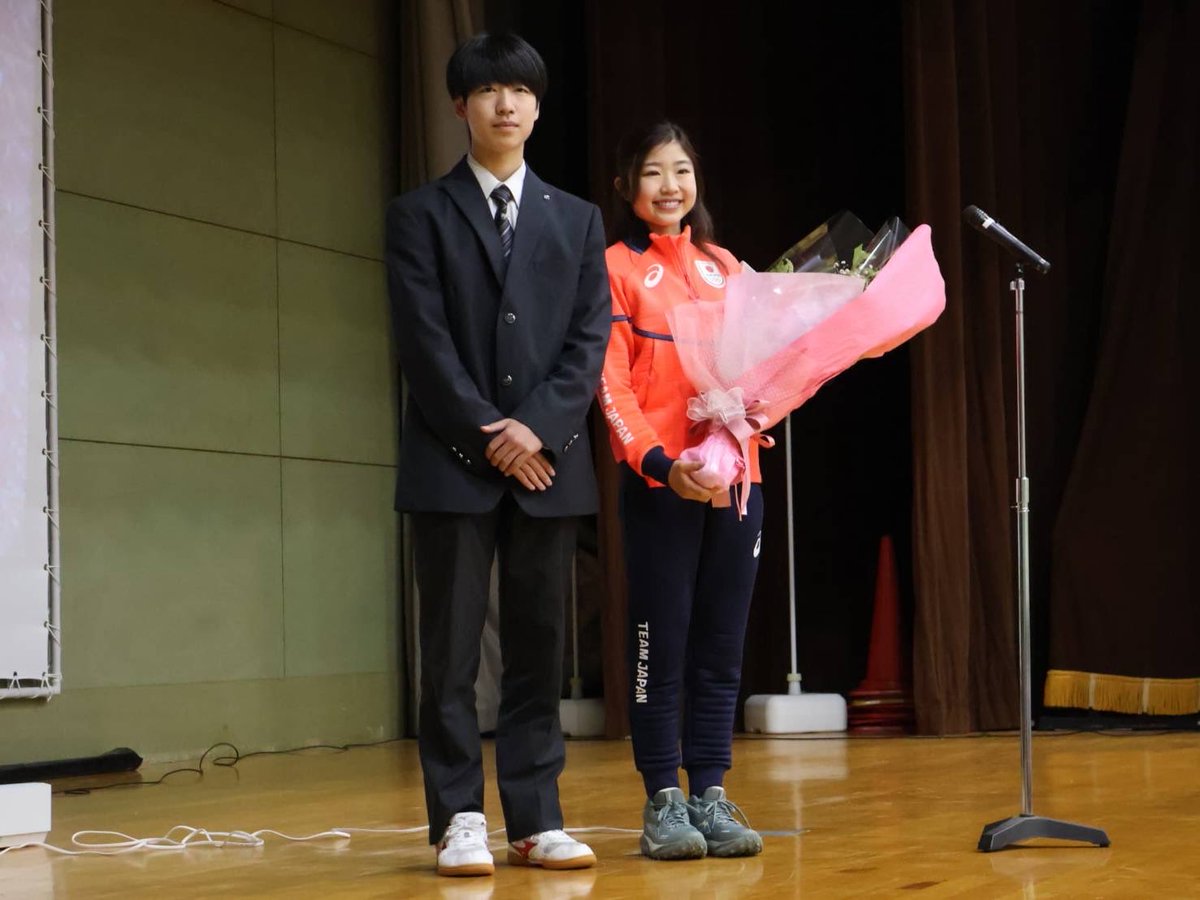 tohoku_hs's tweet photo. ⛸️おかえりなさい！千葉百音先輩✨
ミラノ・コルティナ五輪4位入賞、世界選手権銀メダル獲得の千葉百音先輩が卒業以来となる母校訪問😊
「今しかできない経験や学校生活を思い切り楽しんでほしい」と温かいメッセージを送ってくれました。百音先輩、ありがとうございました‼️
#千葉百音 #東北高校 https://t.co/1lMiwSfgm9