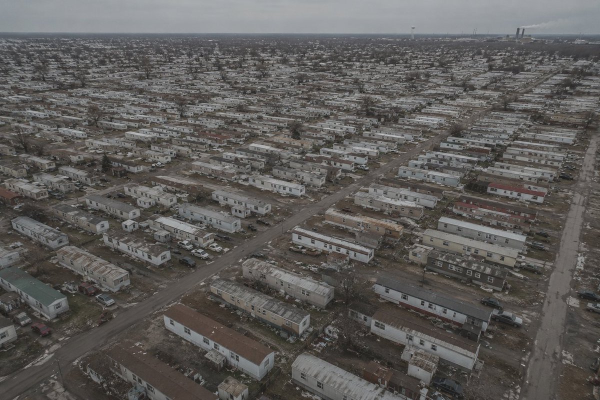 RamboMizzou's tweet photo. What Bentonville and the rest of Arkansas would look like if a Mizzou alum wouldn’t have came down there to save the poors. https://t.co/DUYgtKcWMS