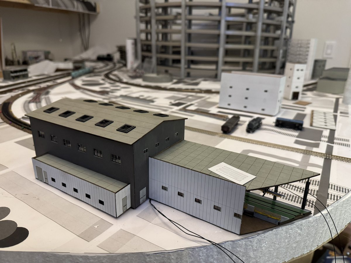 GeoHinch's tweet photo. Created something a lot more complex this time around and it came out so well! Now to just get 5V to this side of the layout so I can light it up. #Nゲージ https://t.co/mJ9bs7Vpqe