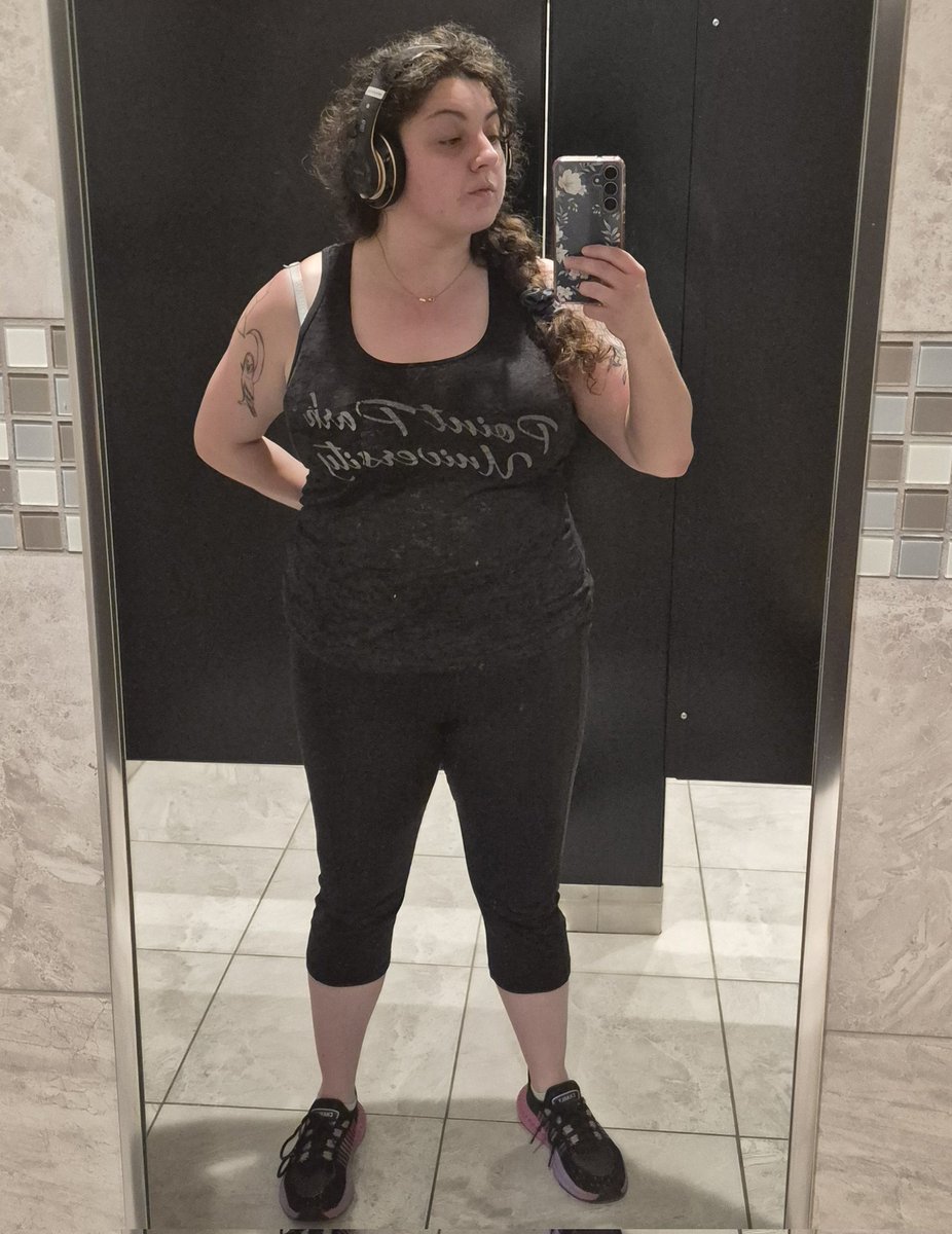 TatianaWrestles's tweet photo. May
In my defense, its better to stay put than go backwards.
Now that I'm semi-healthy again (rip voice), I'm hoping to dive into the month on a strong note. Up and at 'em.
#theunwiltingtatiana #kisskissbloom #wrestling #fitnessjourney #accountabilitycheck #workout https://t.co/cBzlfy2K97