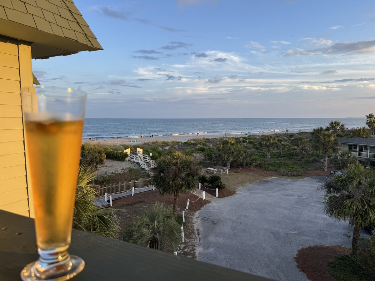 CoachStoutGLHS's tweet photo. Views for tonight’s podcast 🏝️💯🔥 https://t.co/V1L8K0mYnD