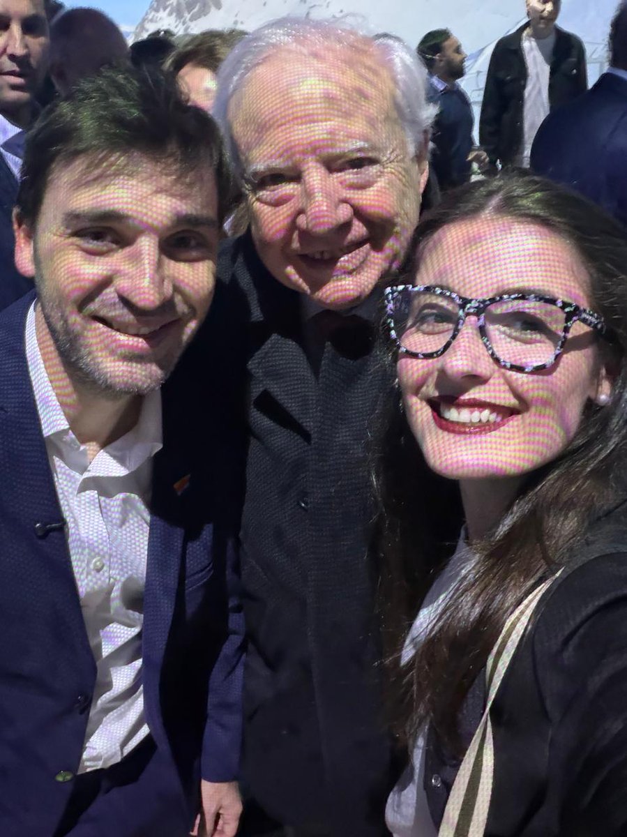ValentinaEtu_'s tweet photo. Con @enriquezjorge , acompañando a @NachoTorresCH en el lanzamiento de la temporada de invierno de Chubut.

¡Hay futuro en el PRO con el Gobernador más joven de la 🇦🇷! https://t.co/VnuicItkwT