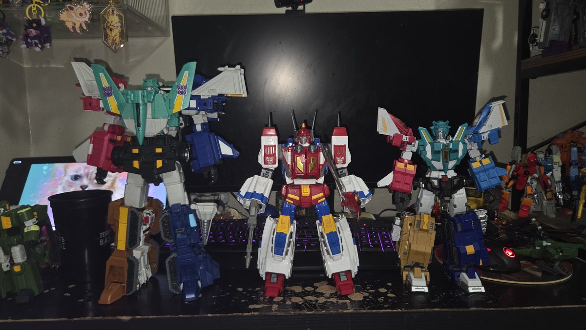 kingjaketh11's tweet photo. @Dr_Lockdown If is way better imo as with a fan mode for the g1 shoulders that gets the kibble away from the arms he just looks and feels better but the haslab is still fun https://t.co/yvcHWdfg2Y