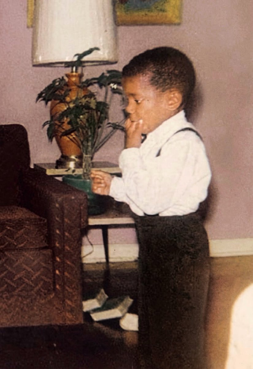 saycamore's tweet photo. the little suspenders 😣 and these photos are exactly 20 years apart https://t.co/QGSlWYBBfL