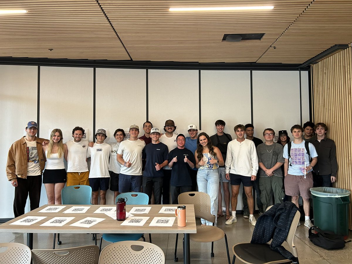Politik_HQ's tweet photo. Today we had our first-ever Politik event on campus at the University of Denver. Students had the opportunity to register to vote, check their registration status, and use Politik to learn more about their representatives ahead of midterms in November. This is only the beginning. https://t.co/WfCkiBvGZ7