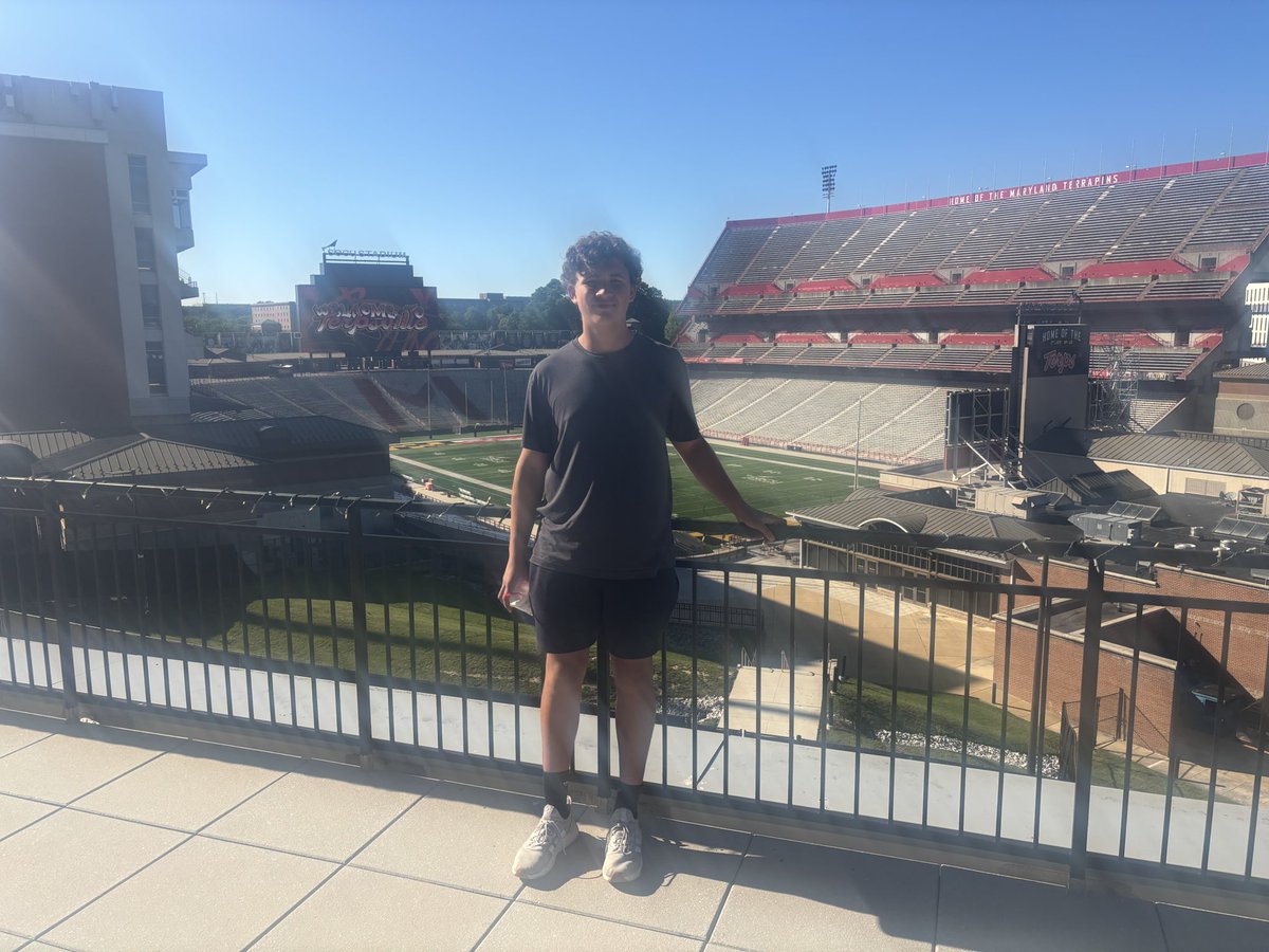 AlecTurner88's tweet photo. Great day at @TerpsFootball Camp
@dhglover https://t.co/JYxV9gDs2J
