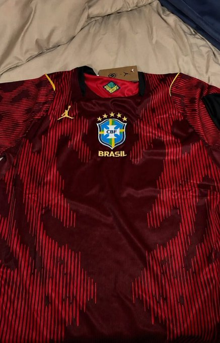 _BrasilPopular's tweet photo. melhor camisa do Brasil já feita https://t.co/h98Tru3Nda