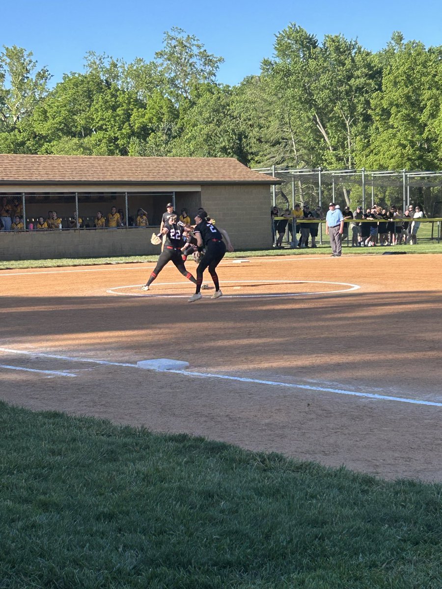 bchsathletics23's tweet photo. The Lady Braves fell to Salem in regional 1-6. Great season, Lady Braves! 🥎 https://t.co/PCkrfIgFqa