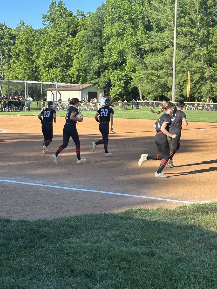 bchsathletics23's tweet photo. The Lady Braves fell to Salem in regional 1-6. Great season, Lady Braves! 🥎 https://t.co/PCkrfIgFqa