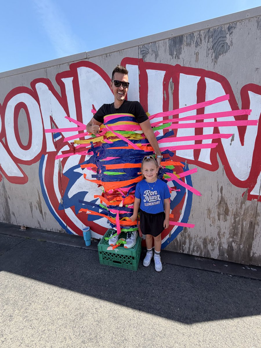 rnseagles's tweet photo. 🚨 Sticky Situation at Ron Nunn! 🚨
Our principal got stuck with the consequences of a successful Read-A-Thon. 📚😂 https://t.co/4LHRmw8EhL
