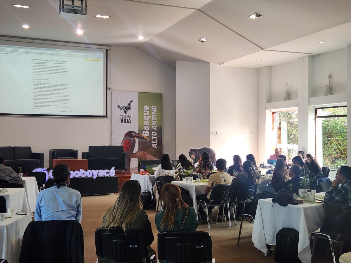 SecTurismoBoy's tweet photo. Participamos en el foro Boyacá Vibra Verde: Biocomercio, Marketing e Innovación para la Sostenibilidad, un espacio que reunió a prestadores turísticos y actores de diferentes sectores para fortalecer conocimientos en sostenibilidad, innovación y desarrollo territorial. https://t.co/r7ah9T8fTK