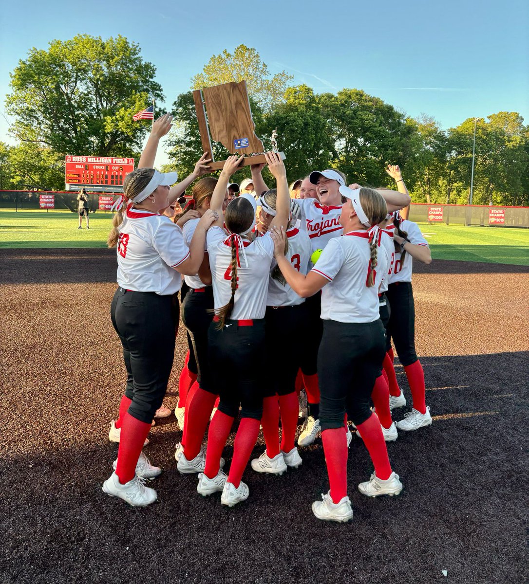 CGTrojansAD's tweet photo. Softball Regional Champs! https://t.co/LSyw4sigBv