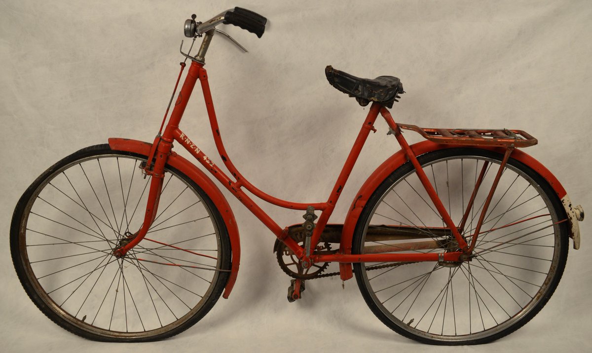 NZNavyMuseum's tweet photo. To celebrate World #Bicycle Day, here's an image of a ladies' Hercules bicycle thought to have come from HMNZS Irirangi the naval communications station established at Waiouru in 1943. More than 80 women from the WRNZNS were stationed there as telegraphists during #WW2 #NZNavy https://t.co/j6UvuyQg08