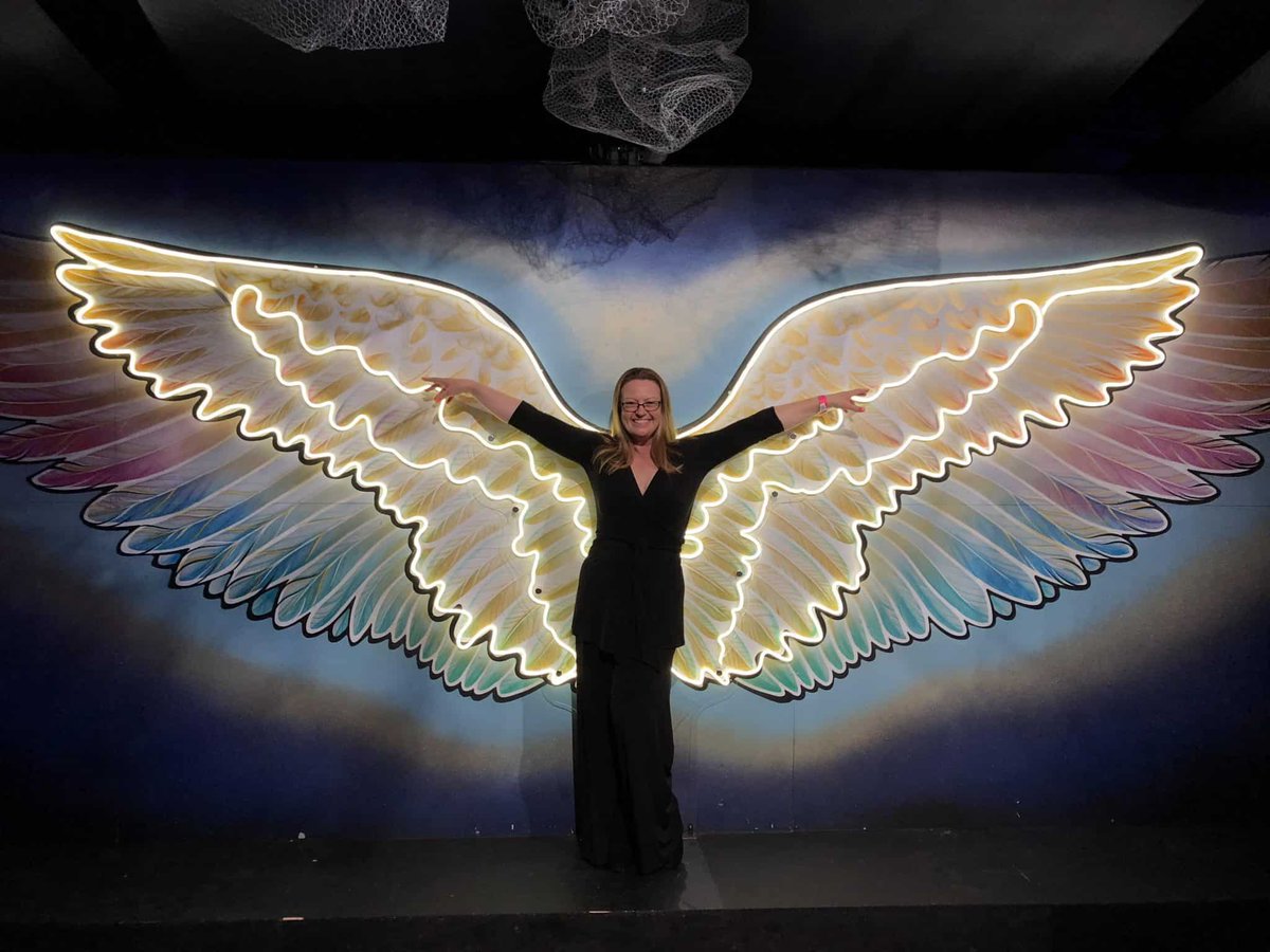 WanderingLifeAU's tweet photo. 🪽 How to Be in Travel Photos (When You Hate the Camera): Have a Little Fun

I am not a “strike a pose” kind of person. But when I see a set of painted wings on a wall (or even a neon light set)? I can’t resist standing in front, arms out like I’m flying.
Sometimes the most memorable photos are the playful ones where you let your guard down.

📸 What’s your version of a playful travel photo?

#travelphotography