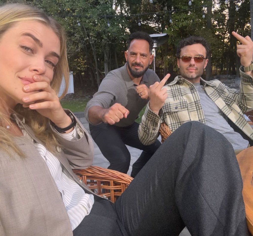 onesfthreesb's tweet photo. 2026 isn’t doing great, and the comfort this show brought me every time something came up by taking my mind off the bad and making things feel a little better was unmatched. i’ll forever be grateful for this cast, these people and this show. 
thank you, the hunting party 🤍 https://t.co/m5SdhHCFXt