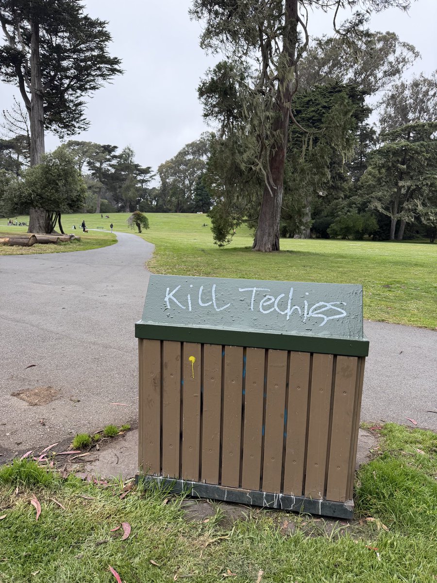 tech_sista's tweet photo. Guess the city https://t.co/qWDthHQjQz