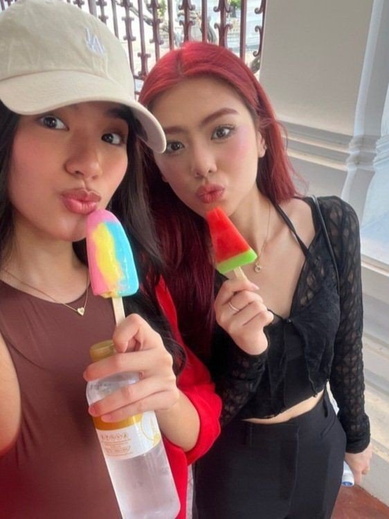 stylyxe's tweet photo. A #mikhaiah one shot au 

wherein mali (🦊) a jealous girlfriend but still    very soft and lobbly in here beloved girlfriend ashi (🐶) https://t.co/fswwCjAeio