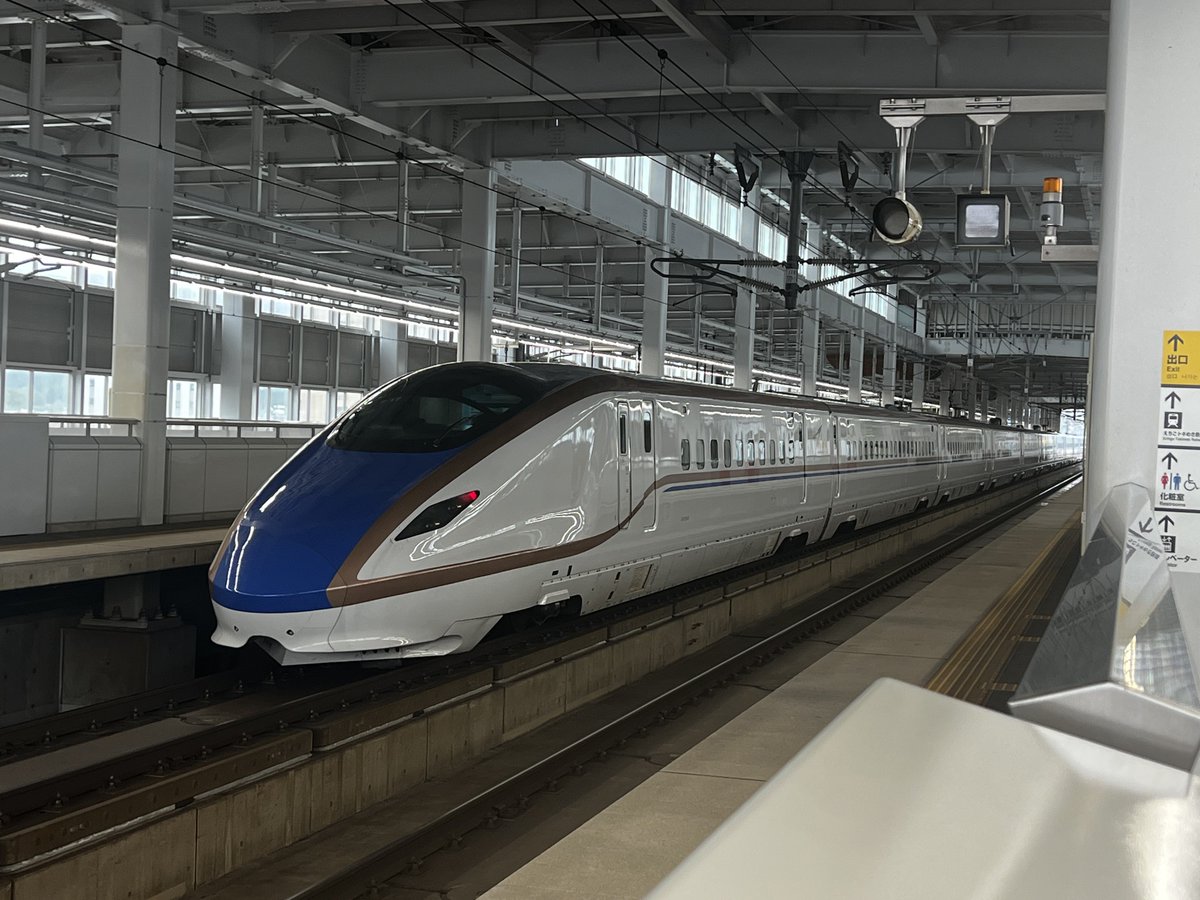SRE485's tweet photo. はくたか703号上越妙高に緊急停車 https://t.co/TRVXoRge1U