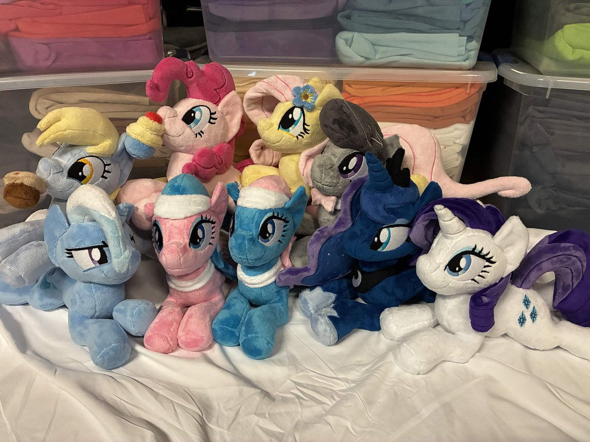 Peruserofpieces's tweet photo. For anyone heading to Whinny City this weekend, I will have some lovely ladies for sale at @lumithekirin’s booth!  If anyone wants to preorder for pickup, message me and we can get you set up!  Prices and more photos available upon request as well.  🙂 https://t.co/LatA141hai
