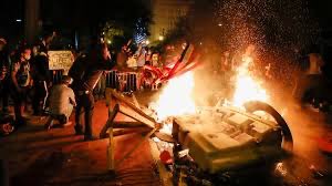 peanut_astro's tweet photo. @BasedMillwaII @Keir_Starmer Starmer “Peaceful Protesters?” https://t.co/Lm81NJoF6Q