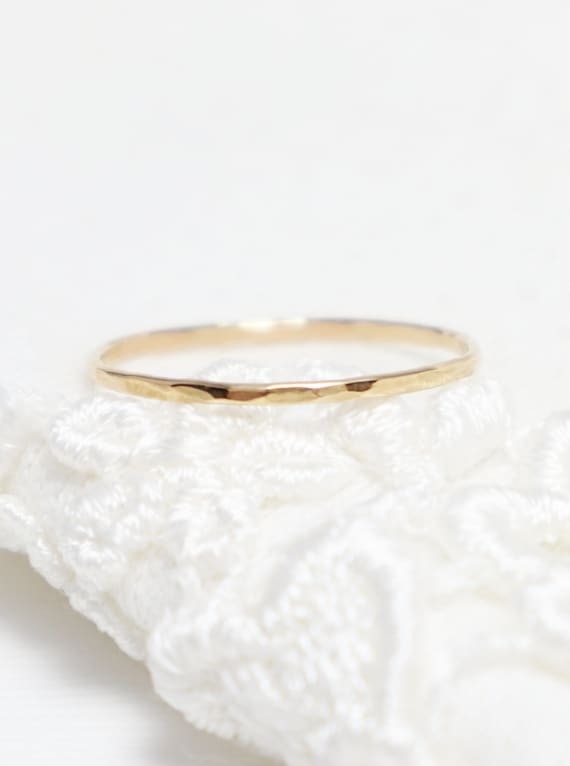 byJoeHanLee's tweet photo. Just purchased by an irresistible! π #stackingrings, #goldring, #goldrings, #thinring, #thinrings, #baguefemme, #ringsforwomen, #thumbring, #simplering, #jewelrygifts, #pursuehappy #etsy https://t.co/065IjGGy5V