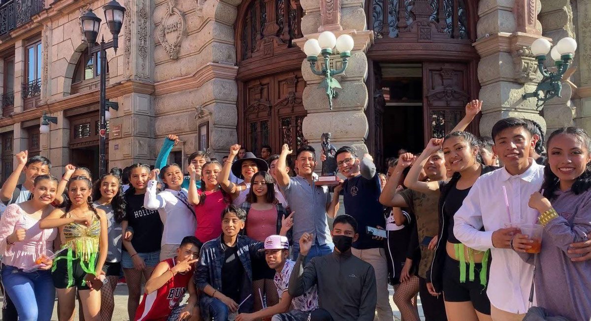CelisAguirre's tweet photo. Este jueves 4 de junio, los compañeros de Tlaxcala nos movilizamos. La incapacidad política para atender nuestras exigencias educativas y el trato descreído nos han dejado sin otra opción. @CecyteTlaxcala #IntervencionDelDirectorGeneral https://t.co/glAWeDTBol