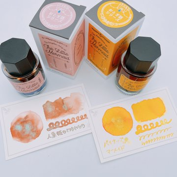 lifestyle_ka_ku's tweet photo. #文具女子博トーキョー2026おしながき
おしながき
「パイナップルマーメイド」

明るい太陽を浴びて、ウクレレ片手にお散歩
カラフルな景色にときめきがいっぱい
わたしの歌声は、まだ誰にも届かない

人魚姫シリーズ第２弾です

#文具女子博トーキョー2026kaku　←一覧でcheck
 #文具女子博 #文具女子 https://t.co/1Yn4SOKXQW