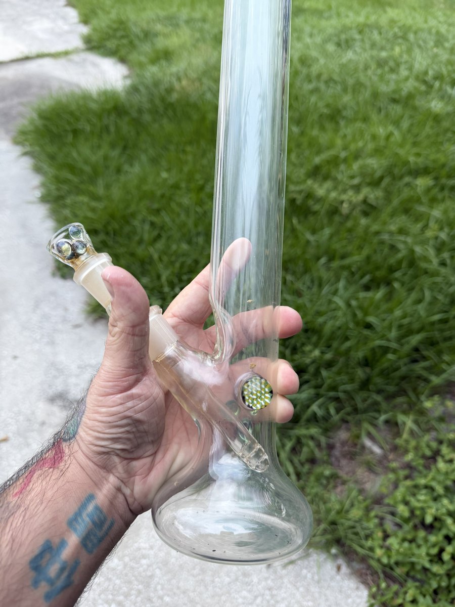 POVrips's tweet photo. Gotta clean it but I got this bong still laying around 

Made by beerdo on ig picked up from @JLittys I have no use for it anymore seeing I quit smoking https://t.co/nghcPE9tIX