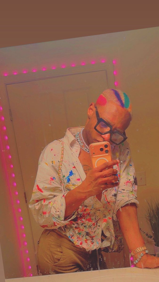 615majx's tweet photo. Your dads fav art teacher 🎨🧑🏽‍🎨 https://t.co/qO6bRelzqT