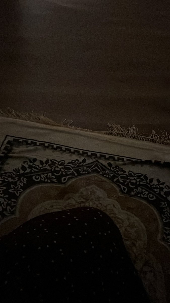 amo0ol_17's tweet photo. يارب العوض الجميل في كل شي 
يارب جبرا يتعجب منه اهل السموات والارض 😞 https://t.co/HU1j0iUy2c