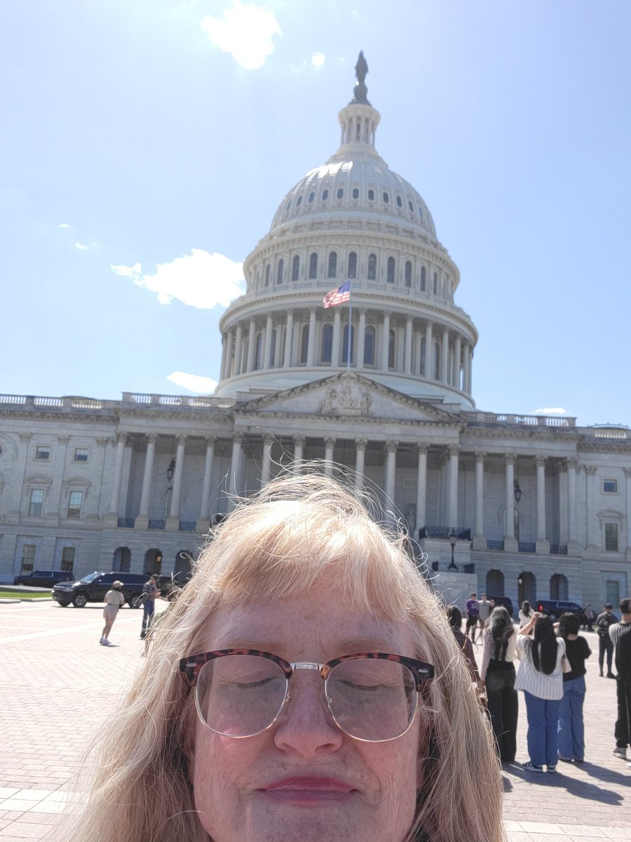 KearnsKatieALZ's tweet photo. My eyes were wide open in my Alzheimer's Advocacy meetings! #endalz #alzforum #ASAPASAP https://t.co/5Pgu8RcOZy