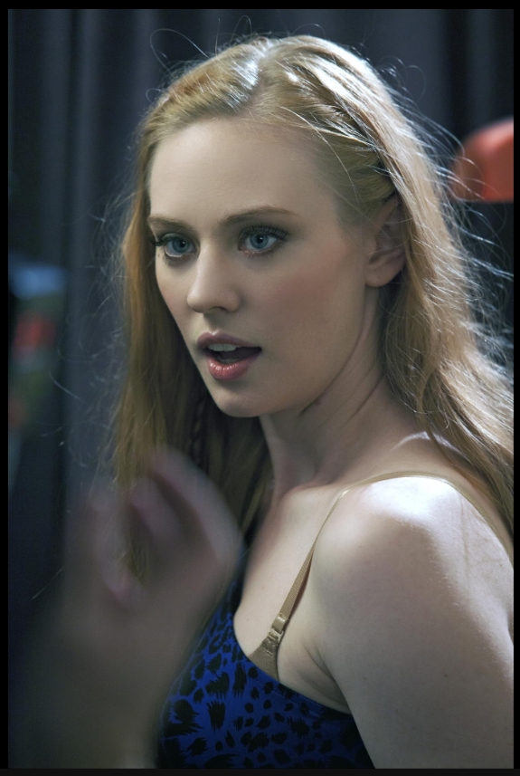 EldenMonkey's tweet photo. @Garf0123 @J0hnADouglas @DrClownPhD @InfinitaleComic not like beyonce, like her facecap actress in her early 20s. dont care about her age in the lore, if sony wanna shove this shit at players at least please our eyes. https://t.co/4MyFL1N7JB