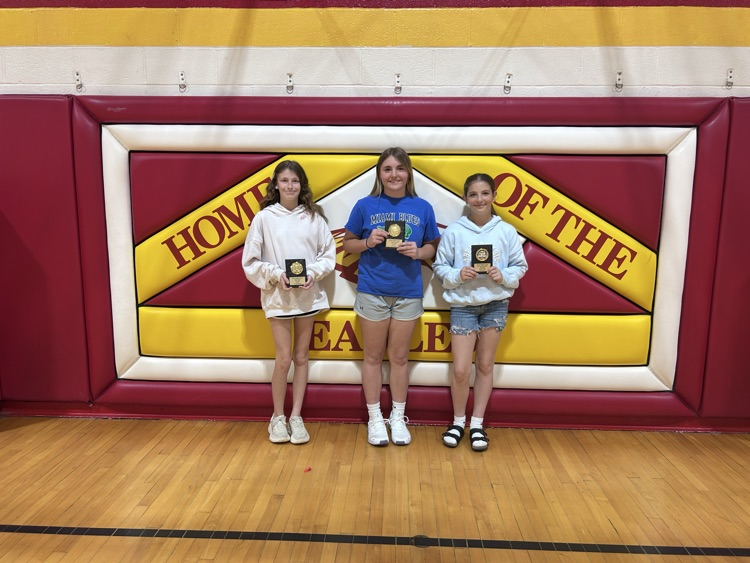 edison_middle's tweet photo. End of year athletic awards.  MVP and Eagle Pride winners.  Congrats.  🔴🟡 https://t.co/7XJsfjCItk