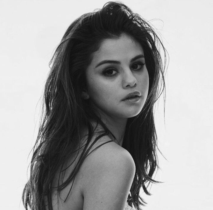 SelGomezStats's tweet photo. Selena Gomez's monthly streams on Spotify in 2026 so far:

January — 227.2M
February — 218.3M
March —  238.5M
April — 241.5M
May — 252M

Total — 1.177 billion streams. https://t.co/WSdMsV00kI