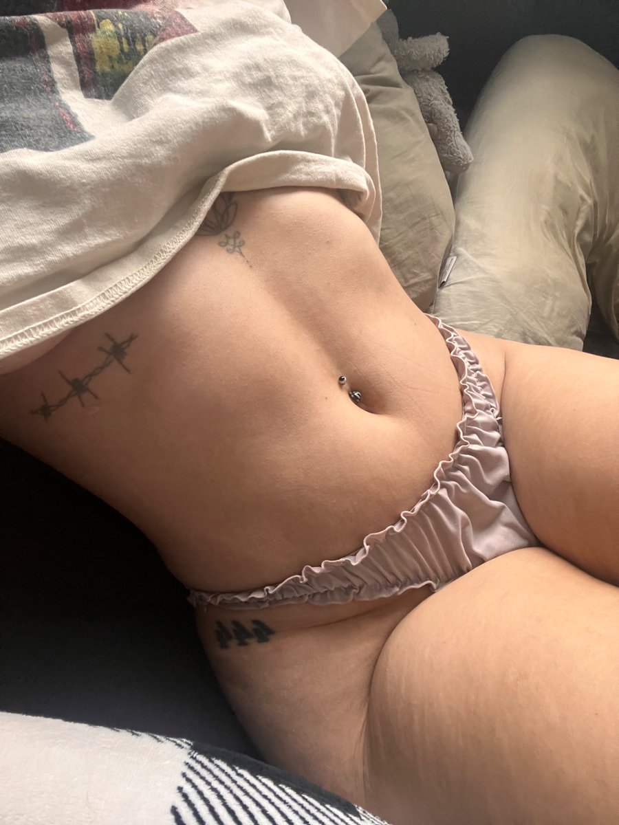 Spoiledbabynz's tweet photo. i wanna talk, come say hi 💙💙

https://t.co/3mkgpuEitS https://t.co/mFZZ4R4qqi