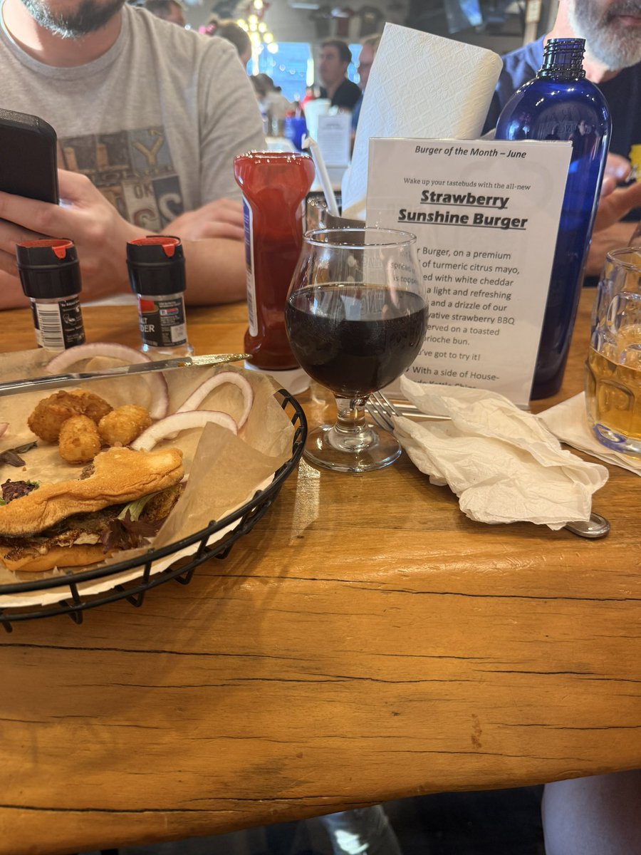 indyscottym's tweet photo. Trivia Night @MashCraftBrews #fishers. Come join us!!! https://t.co/kBg039fb5t