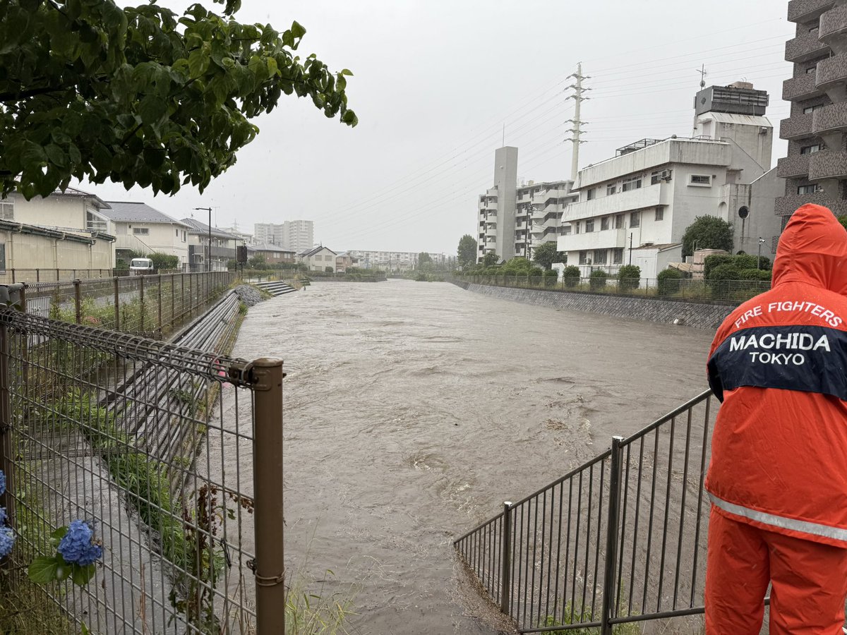 MasatoTotsuka55's tweet photo. 台風警戒中！
皆様、絶対に川に近づかないで下さい⚠️‼️
#台風警戒 https://t.co/cdtvUxVIJ6