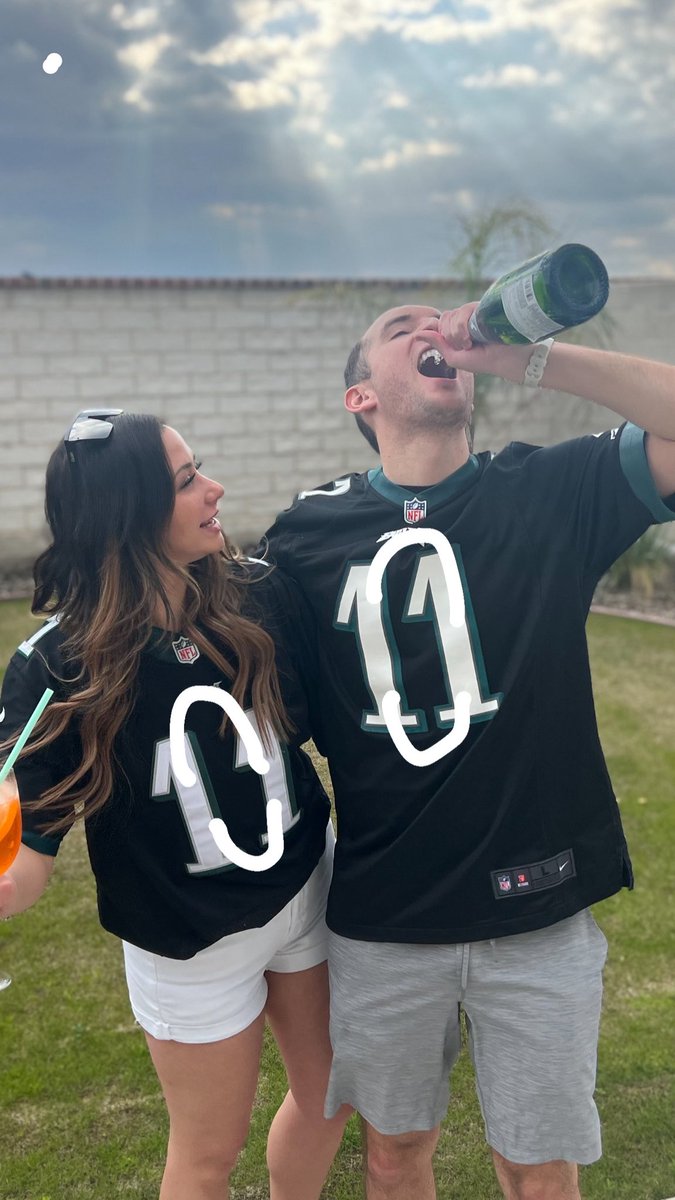 Calebtheprophet's tweet photo. So since AJ brown is gone, they still have Hollywood brown on the team soooo https://t.co/eyedSx21Xk