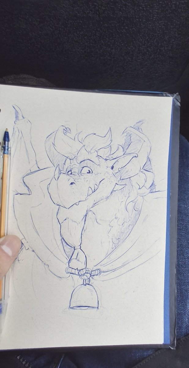 Cryspan_Lauteri's tweet photo. Some traditional sketches that I have been doing days ago in the bus and a practice of little backgrounds without sketching  (to gain more confidence with the lines ) , hope you like em ! <3
You can find more  of these and Patreon stuff in my channel https://t.co/HA0p4igblw 🦝💙 https://t.co/gq6JwtpqYa