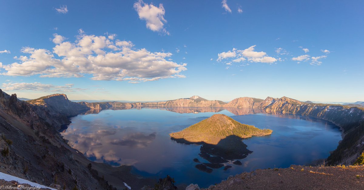 PurdueToobah's tweet photo. Yesterday, we visited Crater Lake 😁

The below Panoramic photo was created by merging 5 images together.

It’s such an amazing park! It is otherworldly. https://t.co/JRqnkOmQ0Z