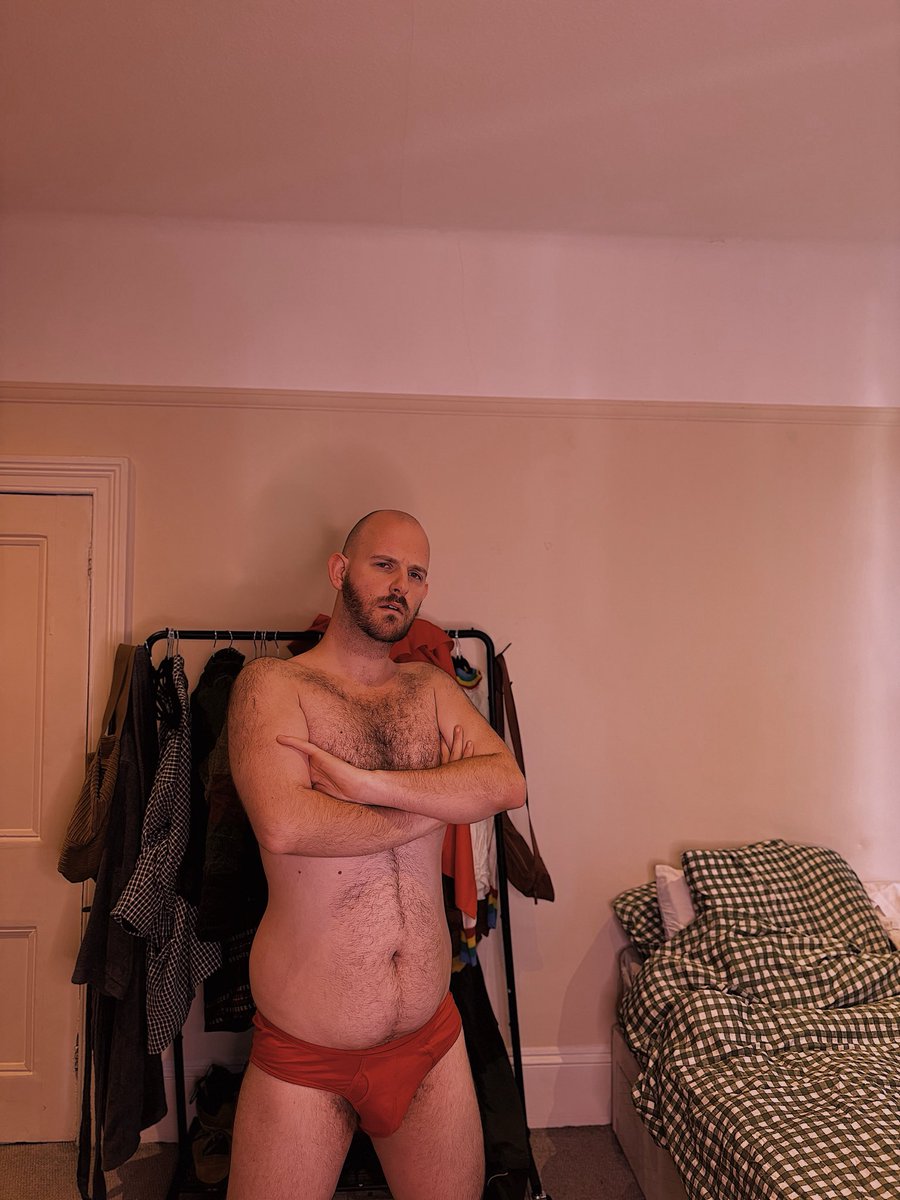 ServingLuke's tweet photo. Done with random hookups. 

I want LOVE xo https://t.co/PGBEkKgEau