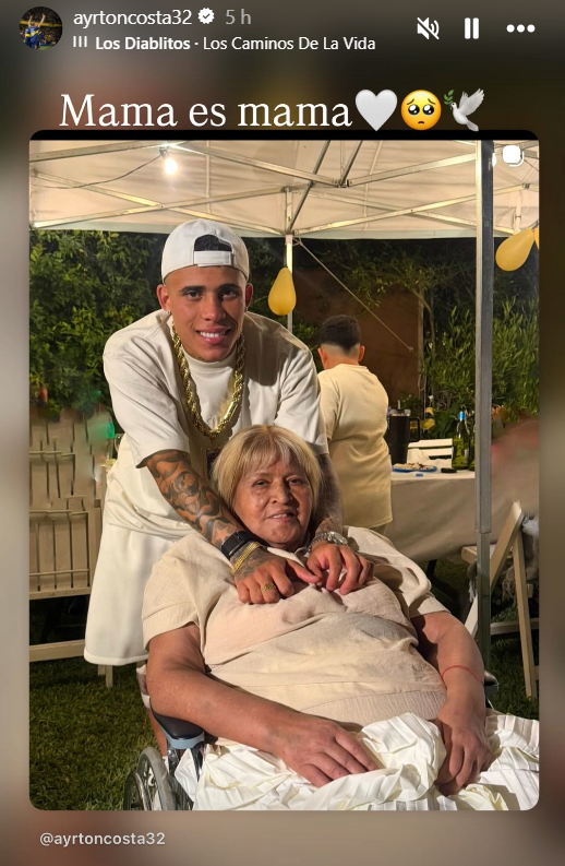 la12tuittera's tweet photo. ⬛Ayrton #Costa anunció en su cuenta de IG el fallecimiento de su madre.

🙏Mucha fuerza para él y para su familia en este difícil momento. https://t.co/GIaUe3EXdS