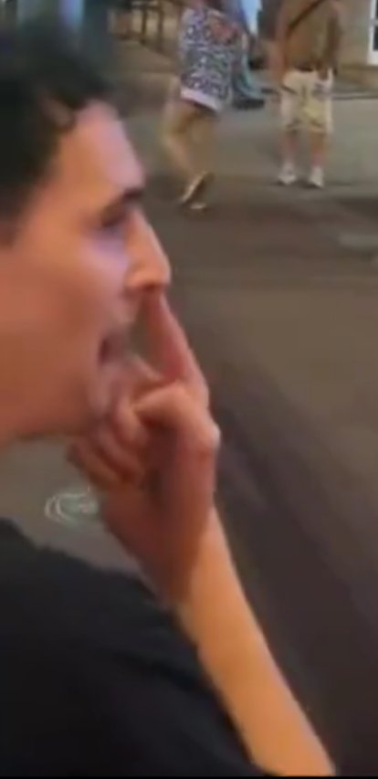 Prof_JermZ's tweet photo. @DaniMayakovski That dude digging his nose https://t.co/CbNaujvzqa